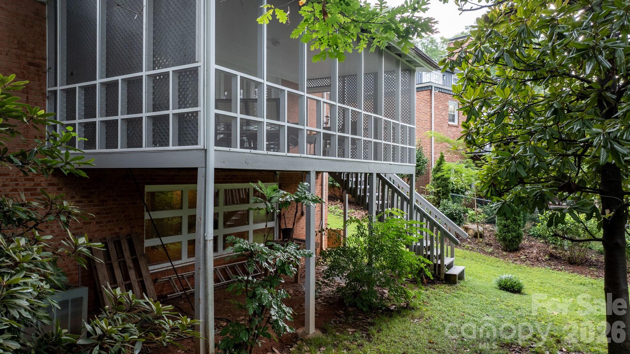 219 West Park Drive Property Photo 31