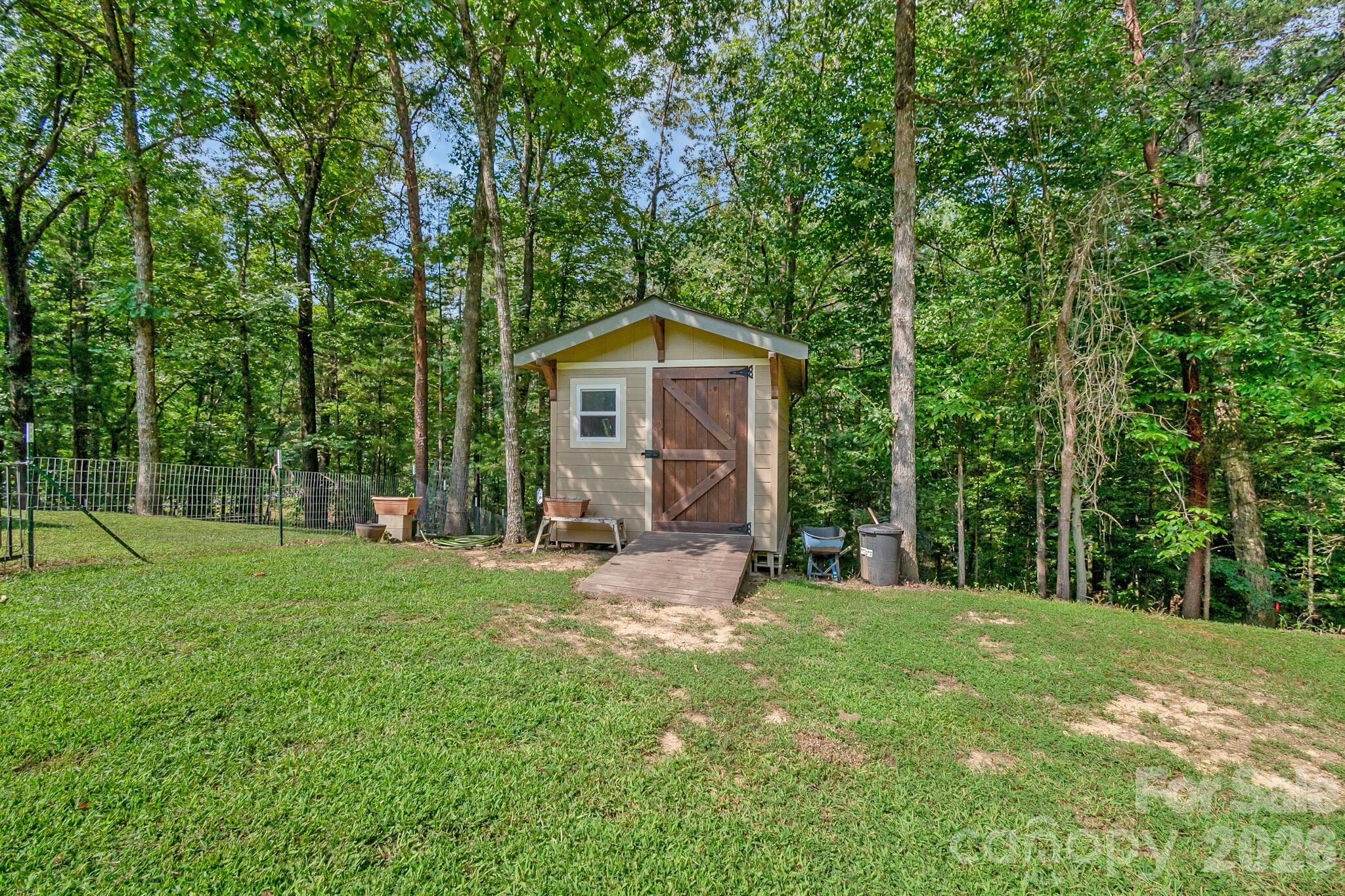 17410 Green Hill Road Property Photo 7