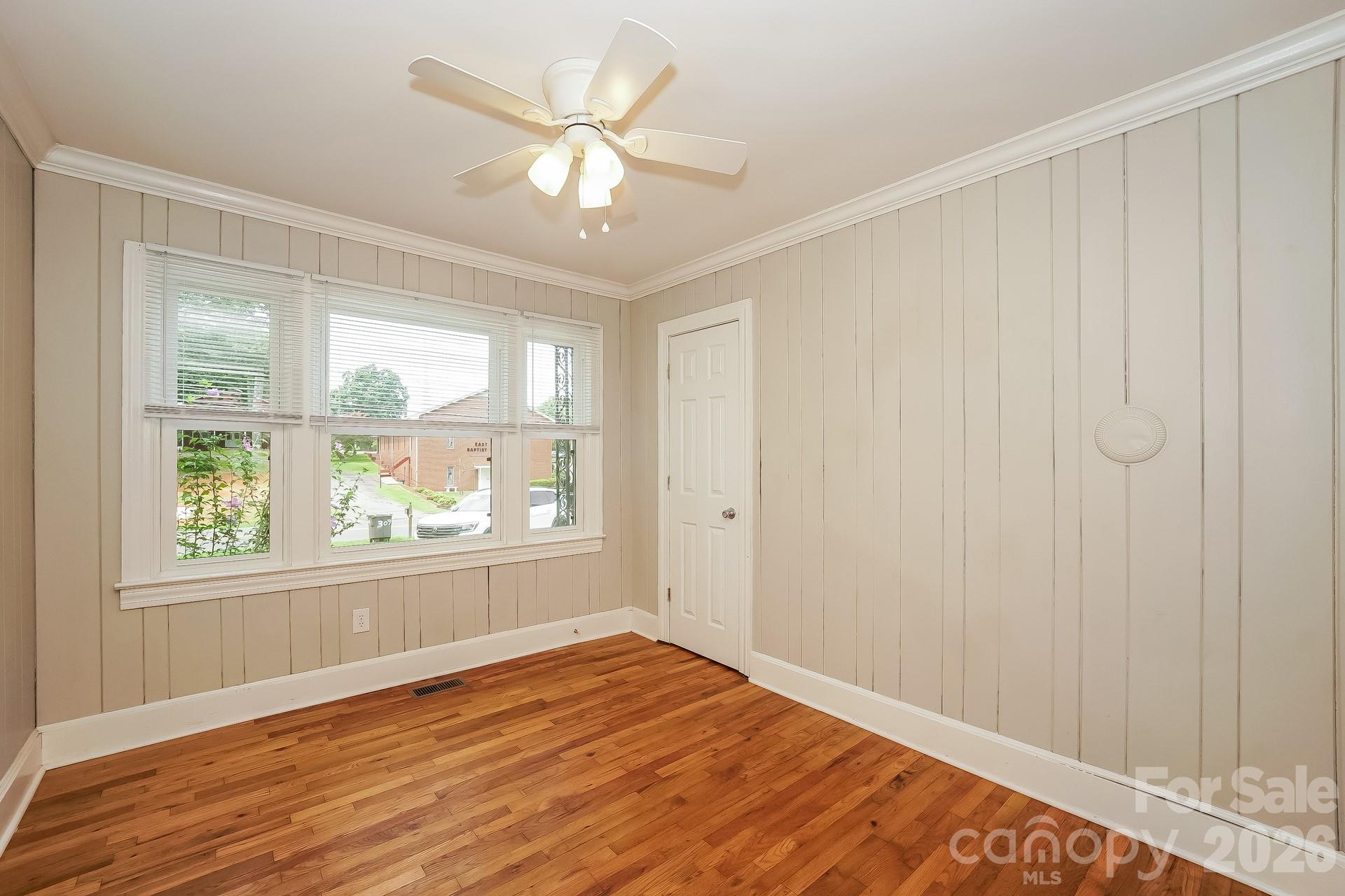 309 Eastside Drive Property Photo 8