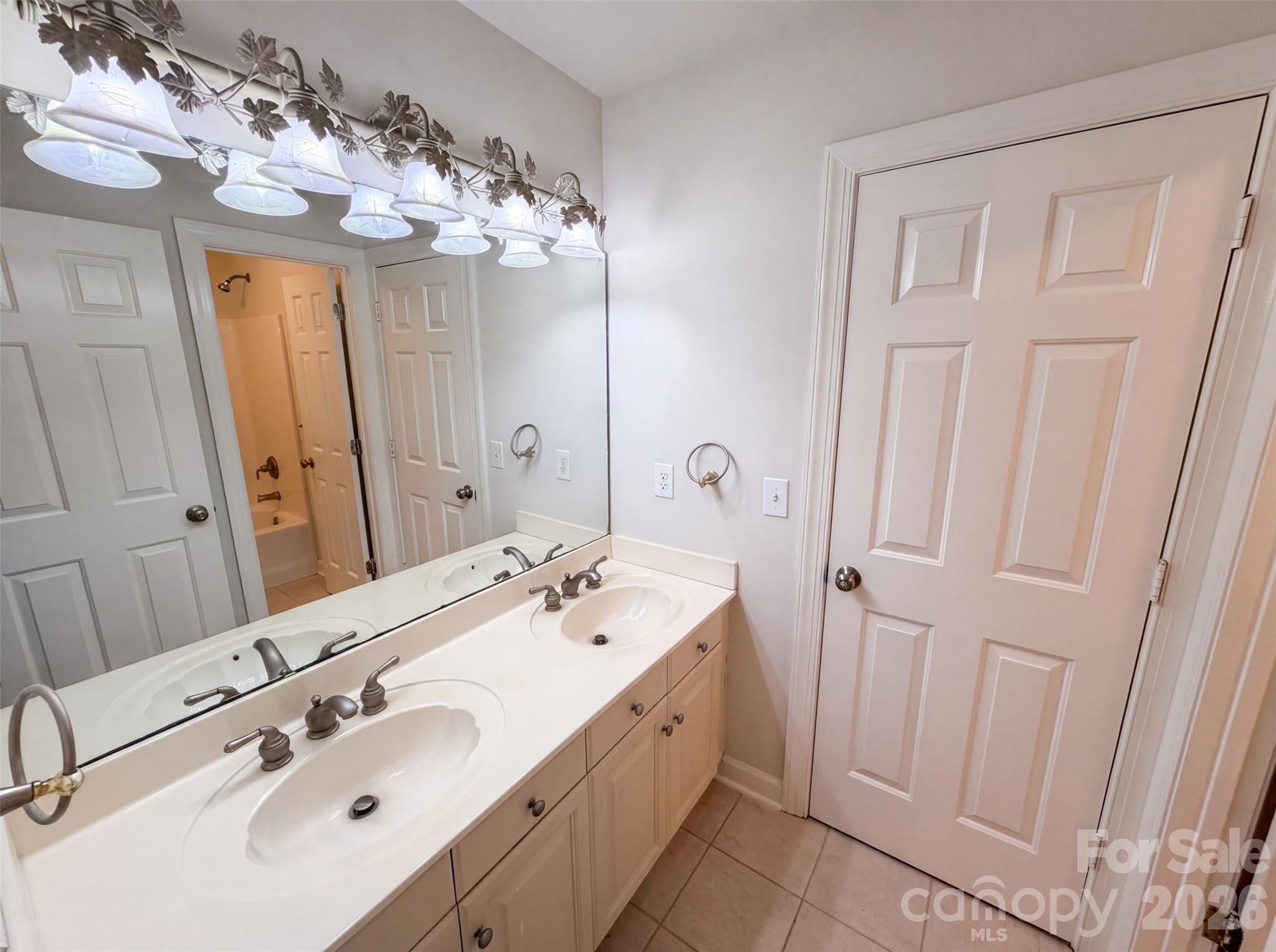 10124 Windtree Lane Property Photo 21
