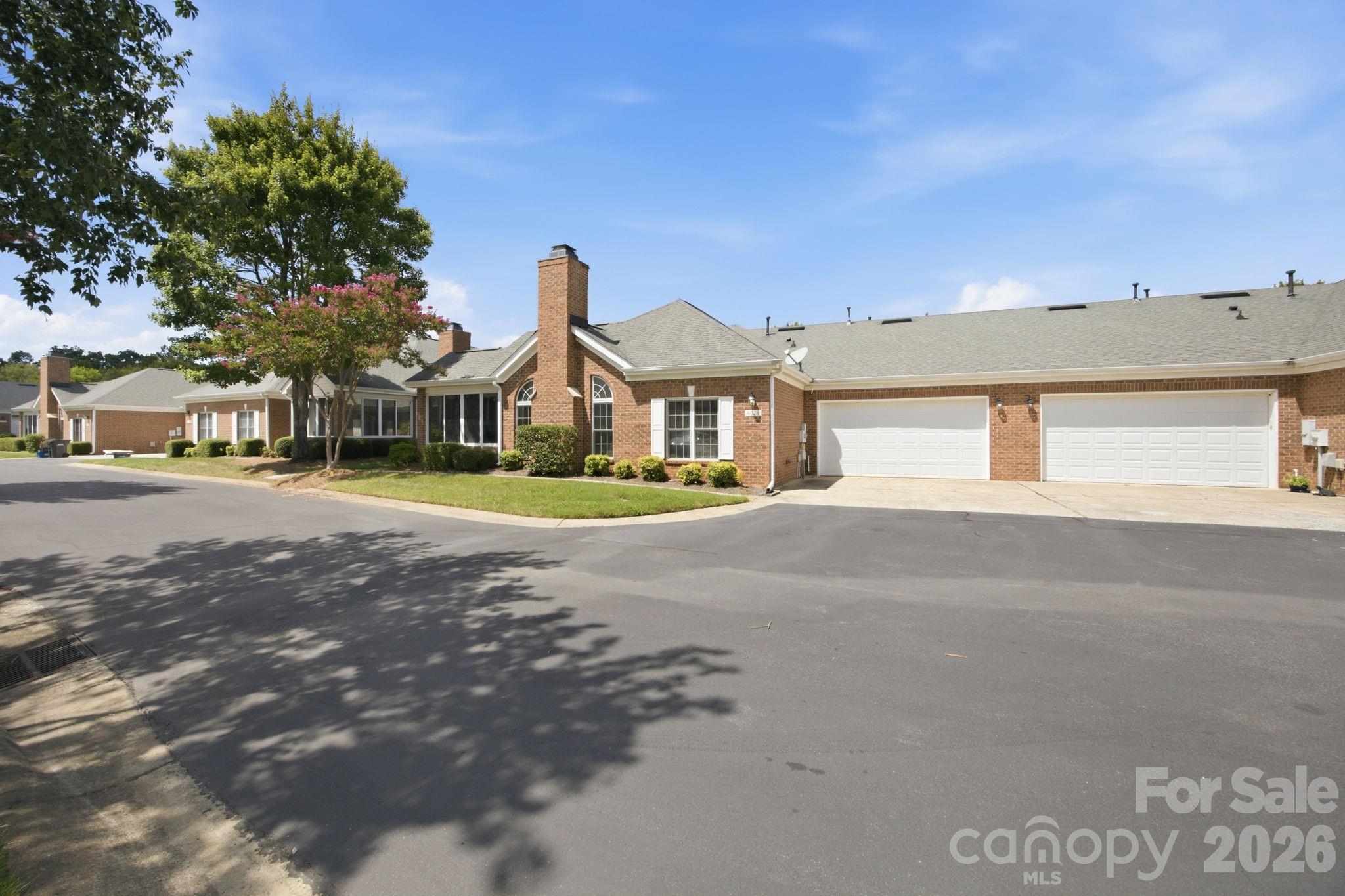 8528 Highland Glen Drive Property Photo 7