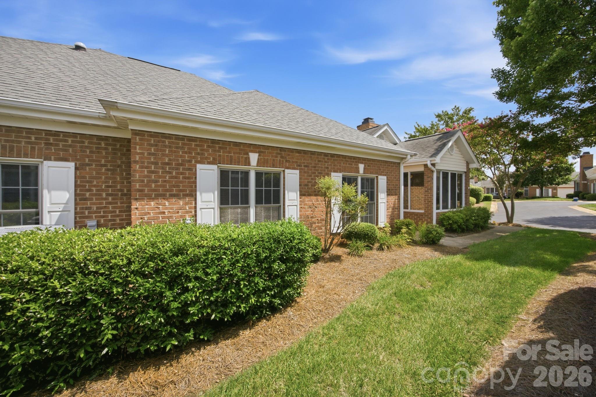 8528 Highland Glen Drive Property Photo 9