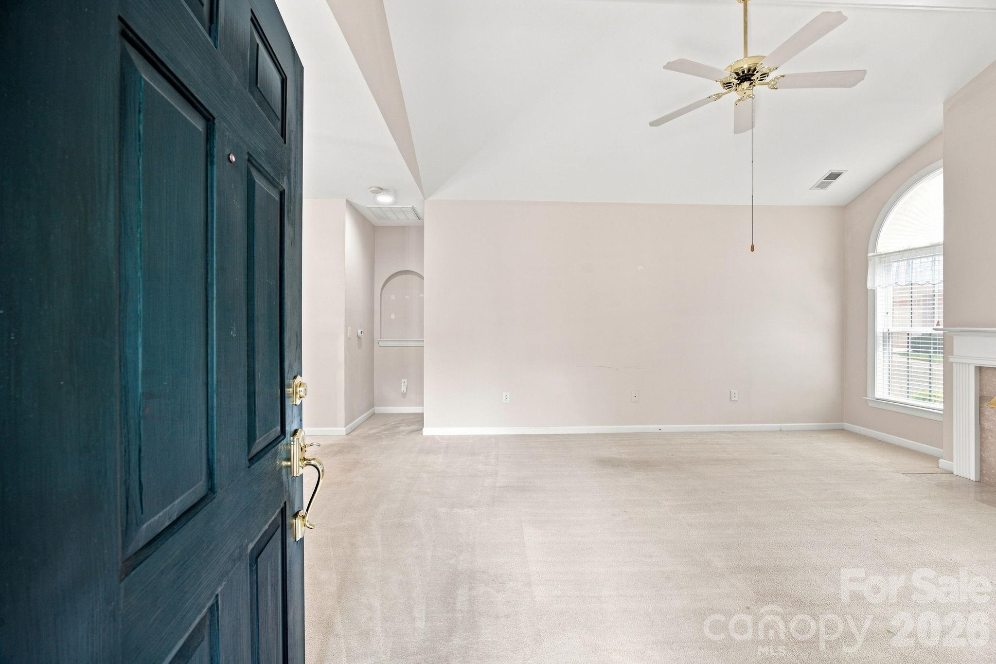 8528 Highland Glen Drive Property Photo 14
