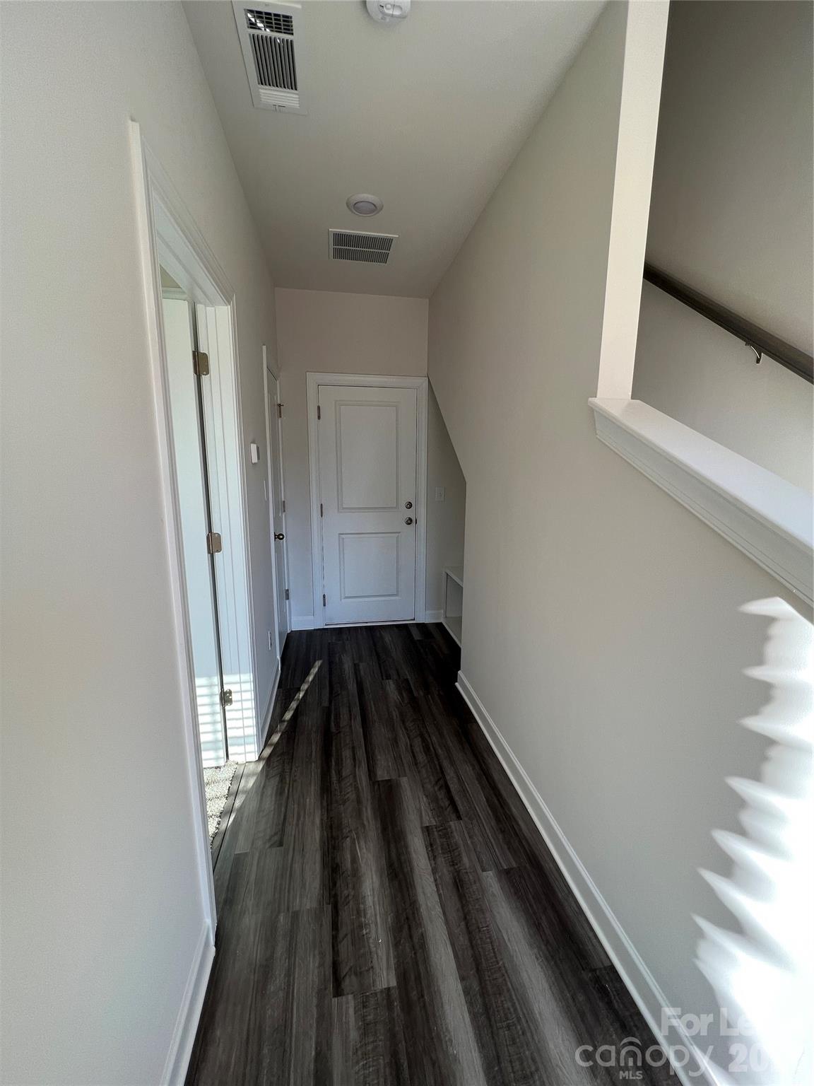 2514 Arbor Loop Drive Property Photo 8