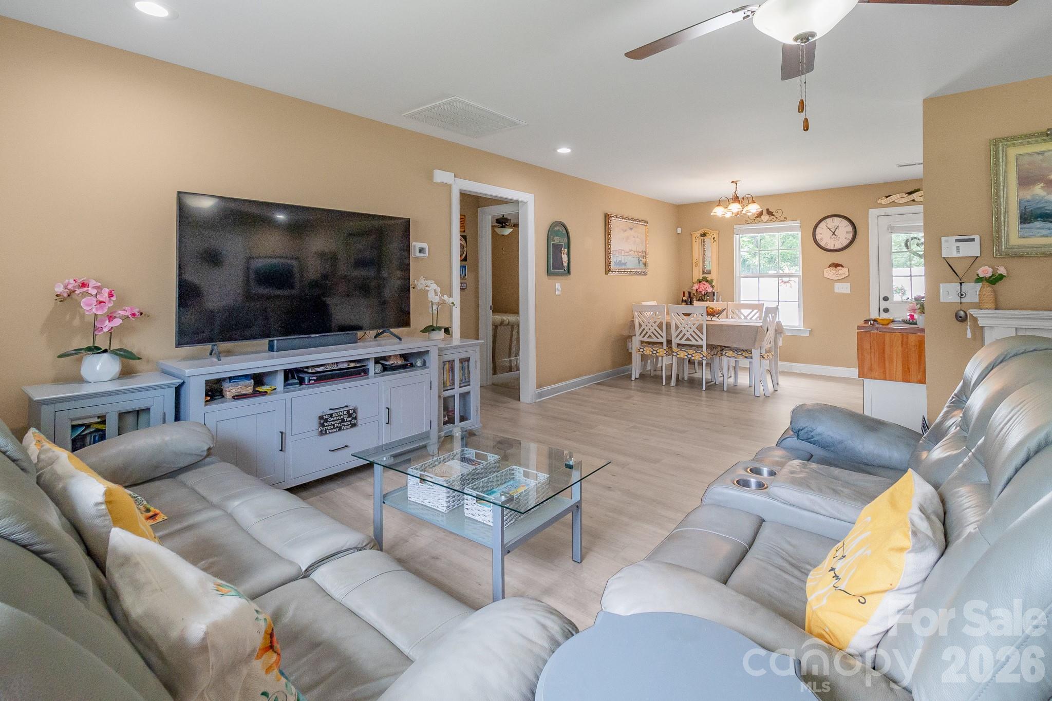 3604 Gold Mine Highway Property Photo 7