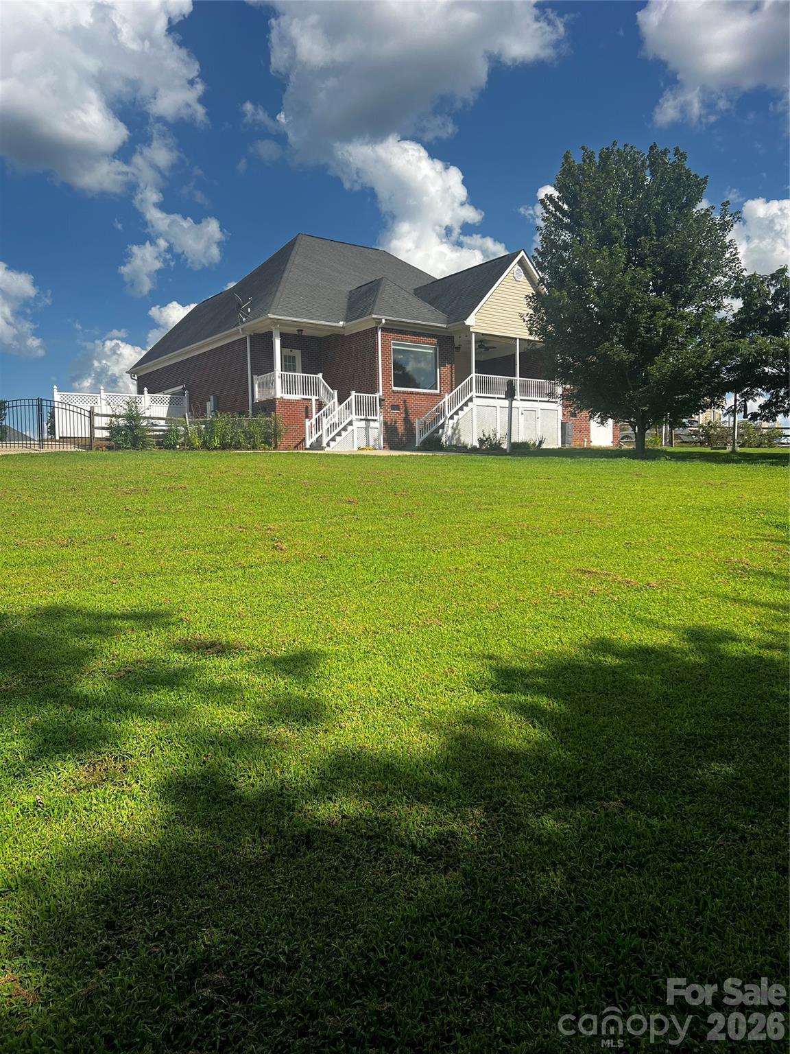 4209 Cheshire Glen Drive Property Photo 8