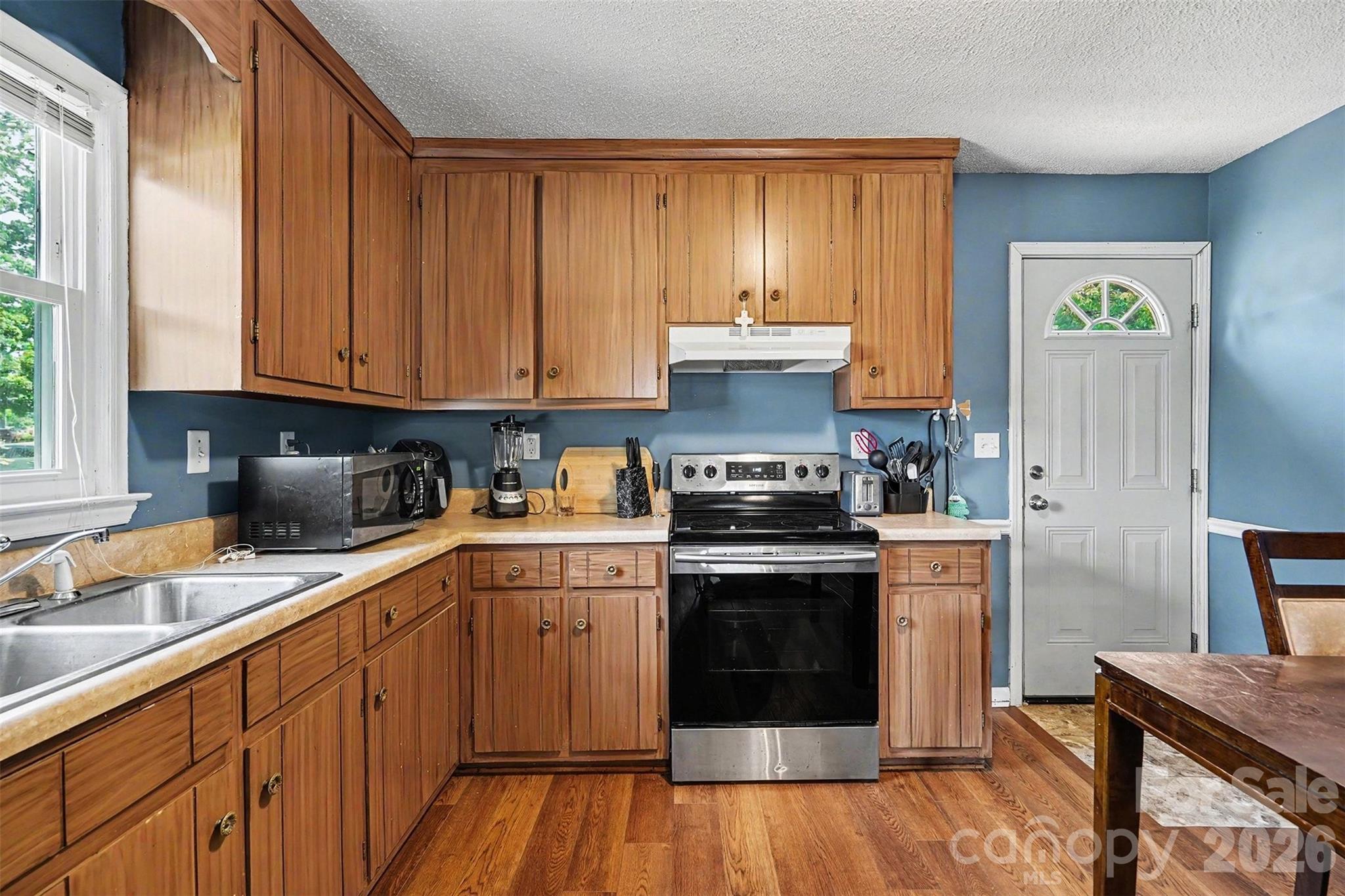 105 W Church Street Property Photo 7