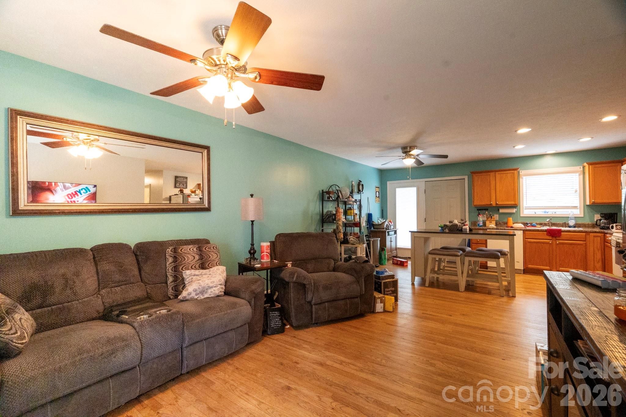 2827 Hollybrook Lane Property Photo 11