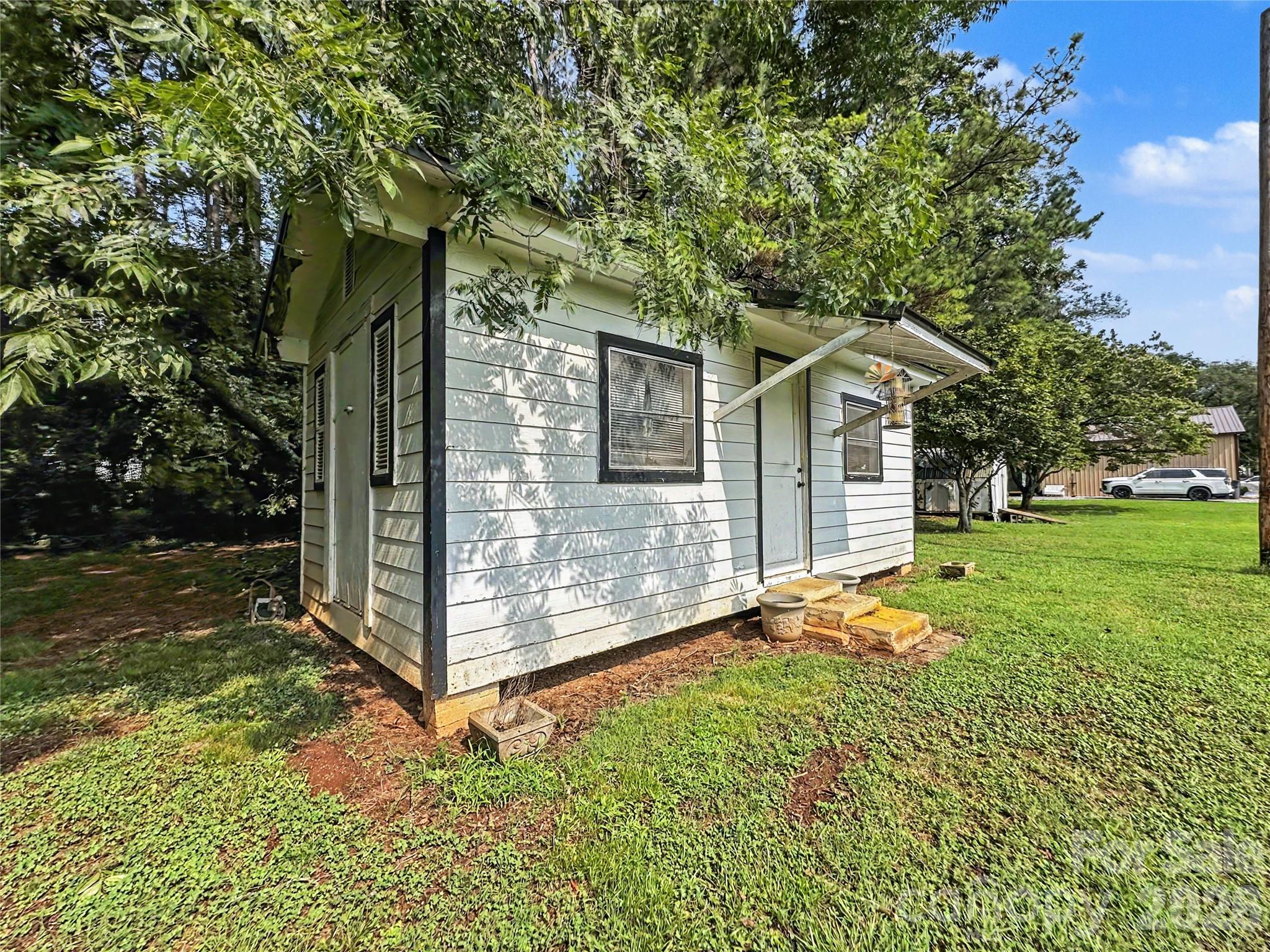 832 Baker Street Property Photo 16