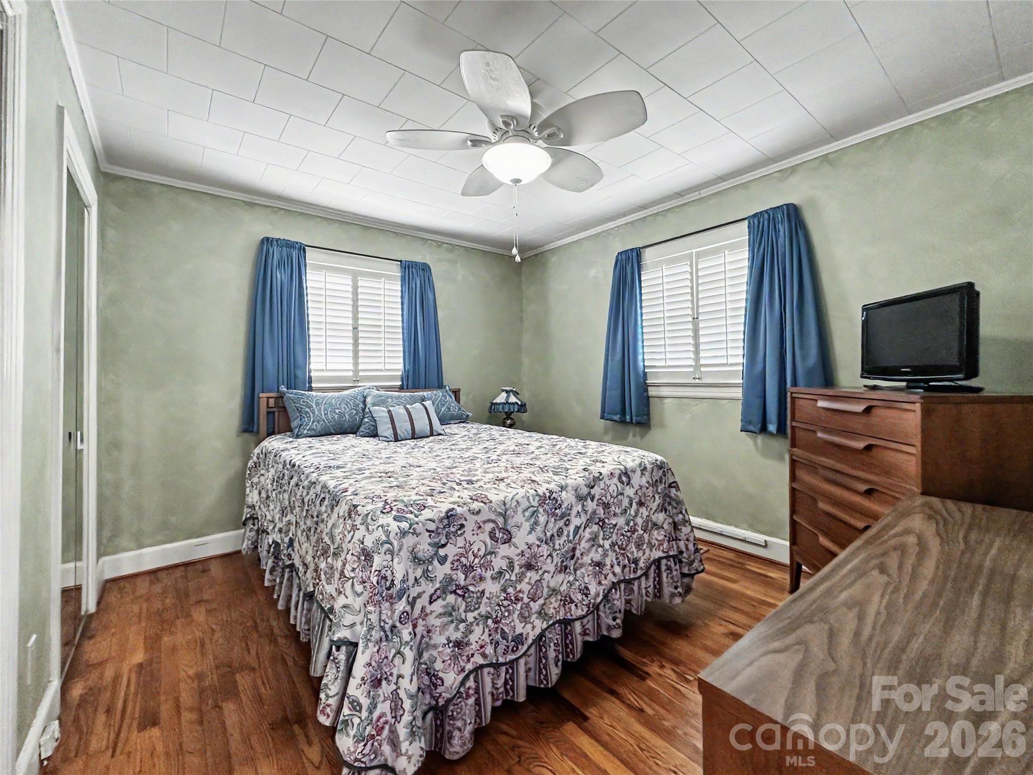 832 Baker Street Property Photo 34