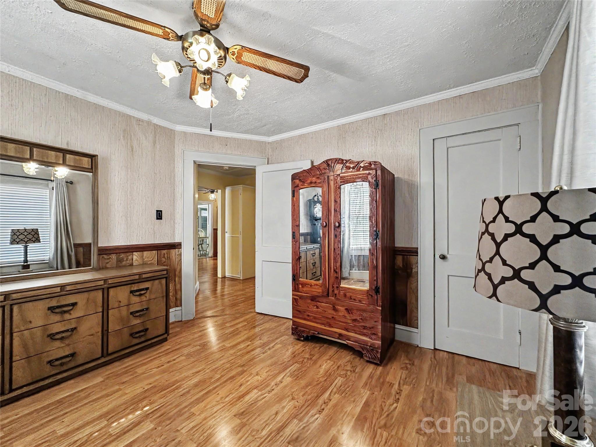 832 Baker Street Property Photo 40