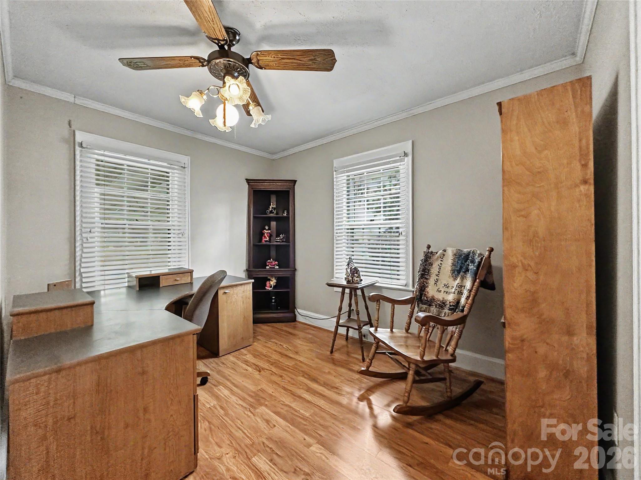 832 Baker Street Property Photo 41