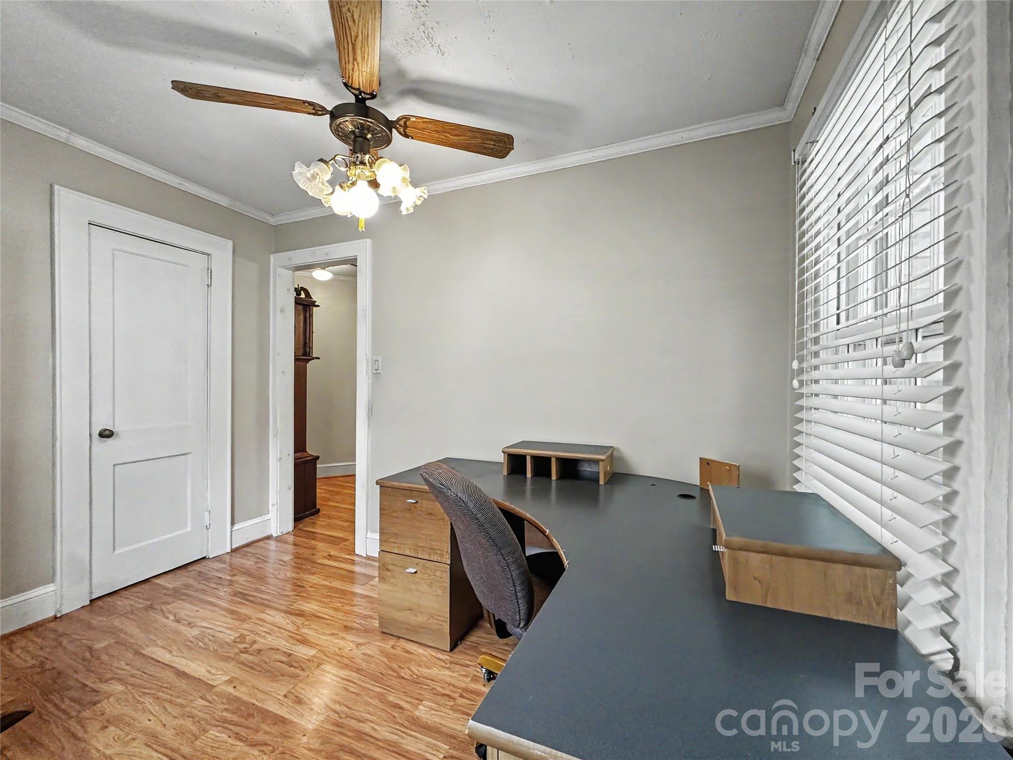 832 Baker Street Property Photo 44
