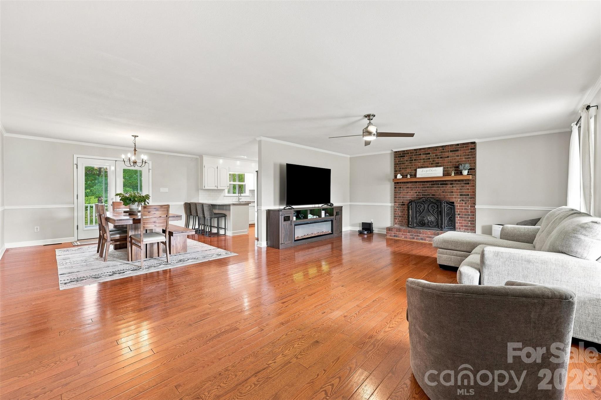650 Monticello Road Property Photo 2
