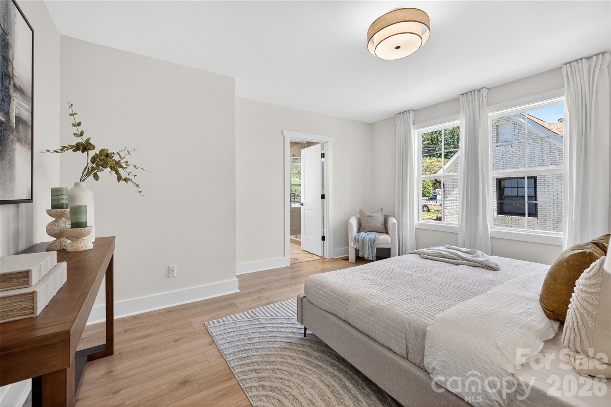 309 W Gold Street Property Photo 9
