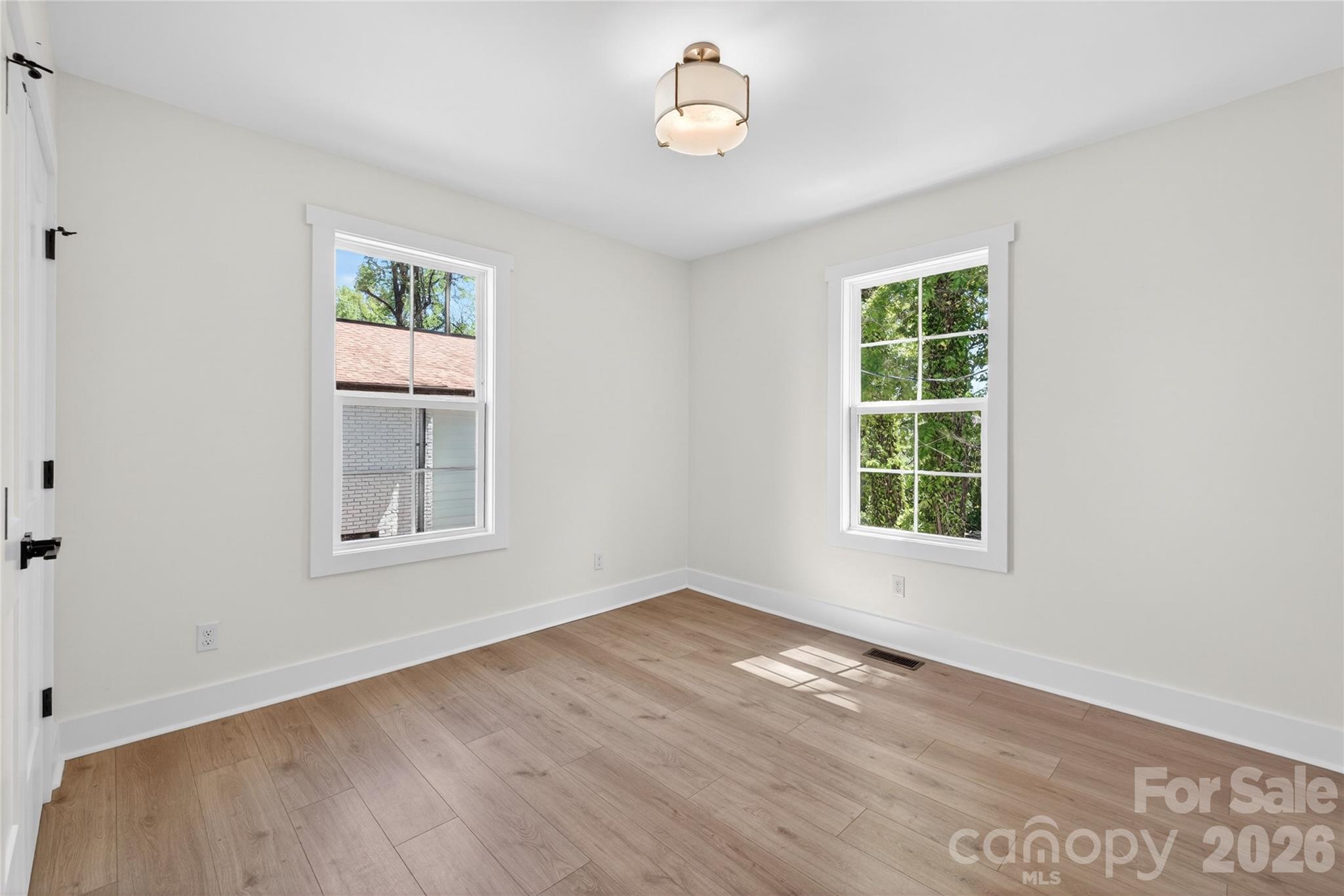 309 W Gold Street Property Photo 17