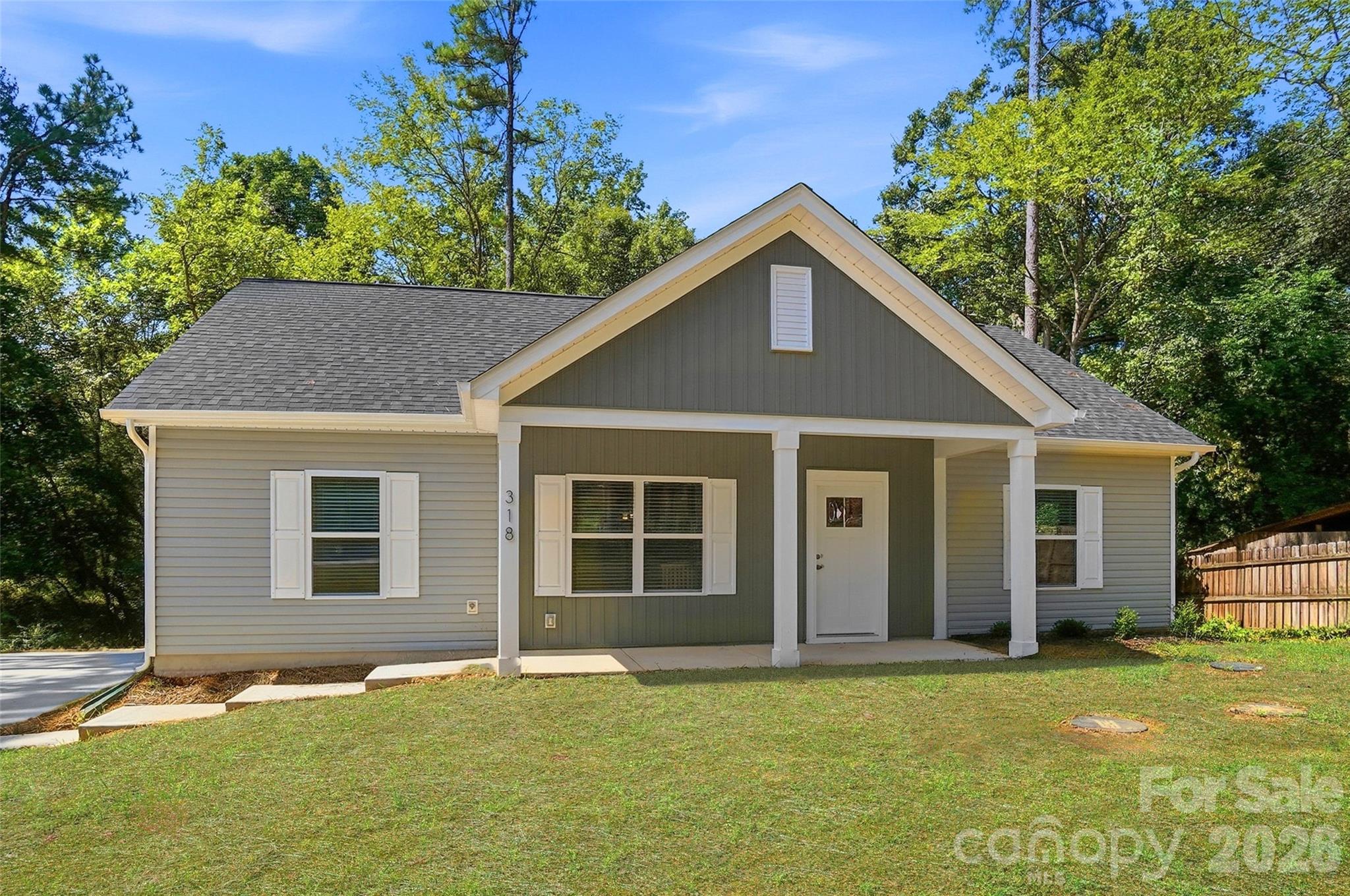 318 Honeywood Lane Property Photo 4