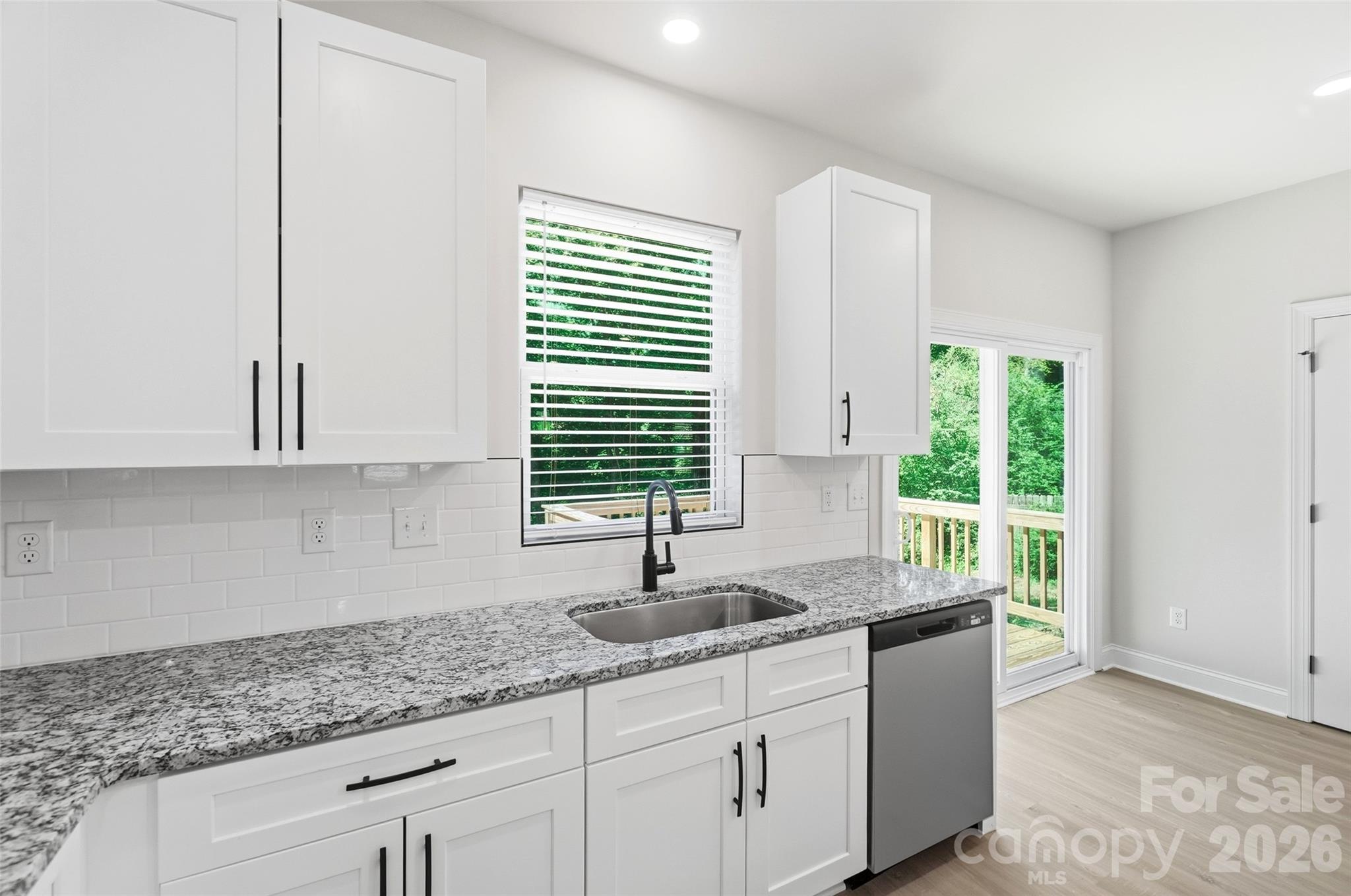 318 Honeywood Lane Property Photo 18