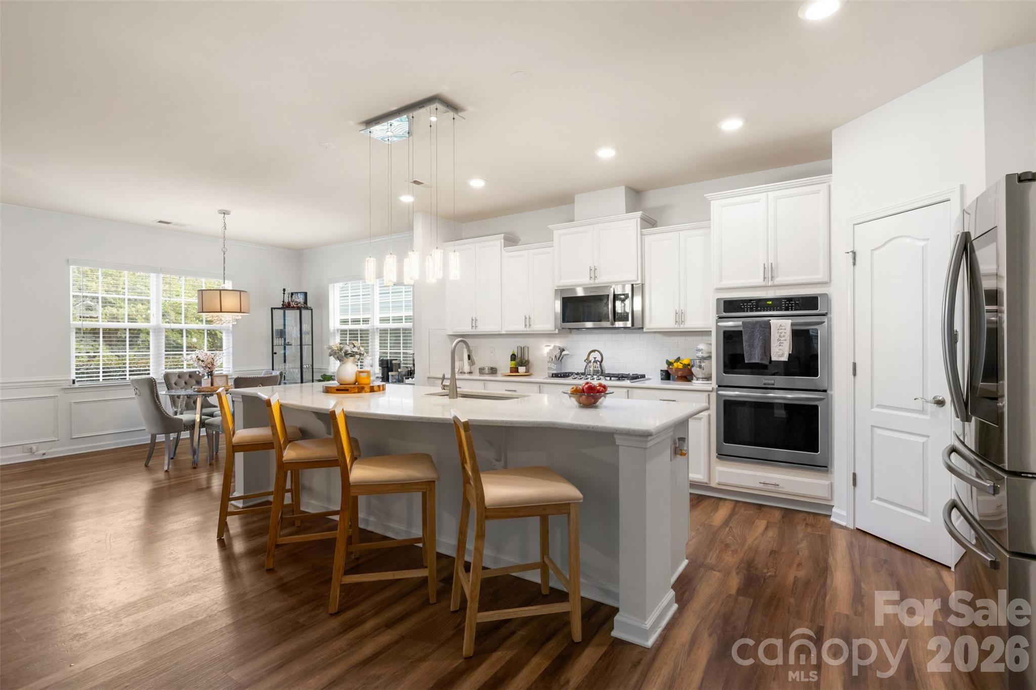 355 Kentmere Lane Property Photo 3