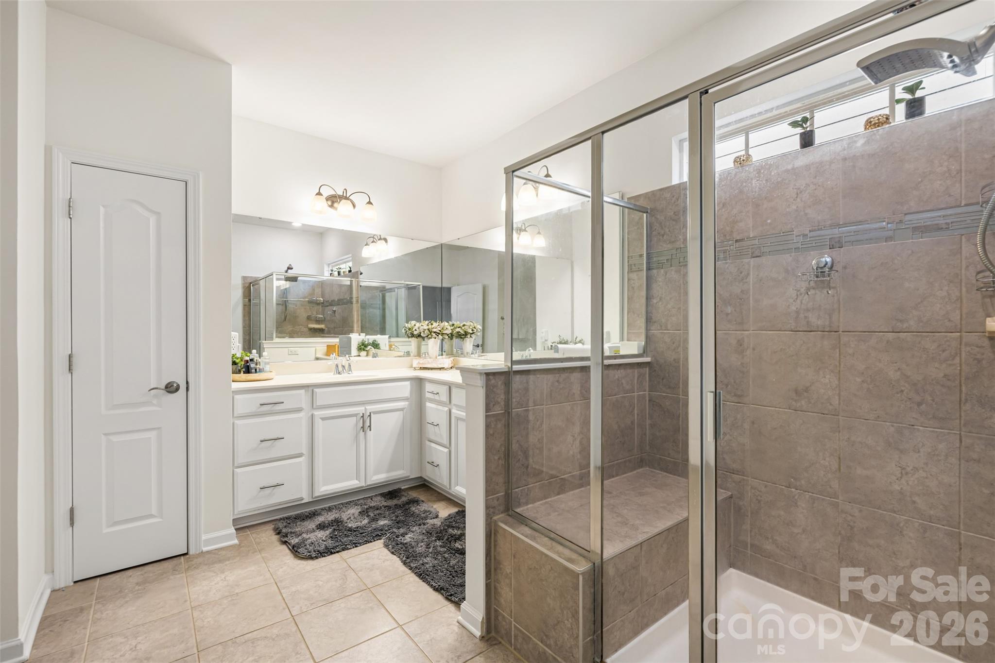 355 Kentmere Lane Property Photo 22