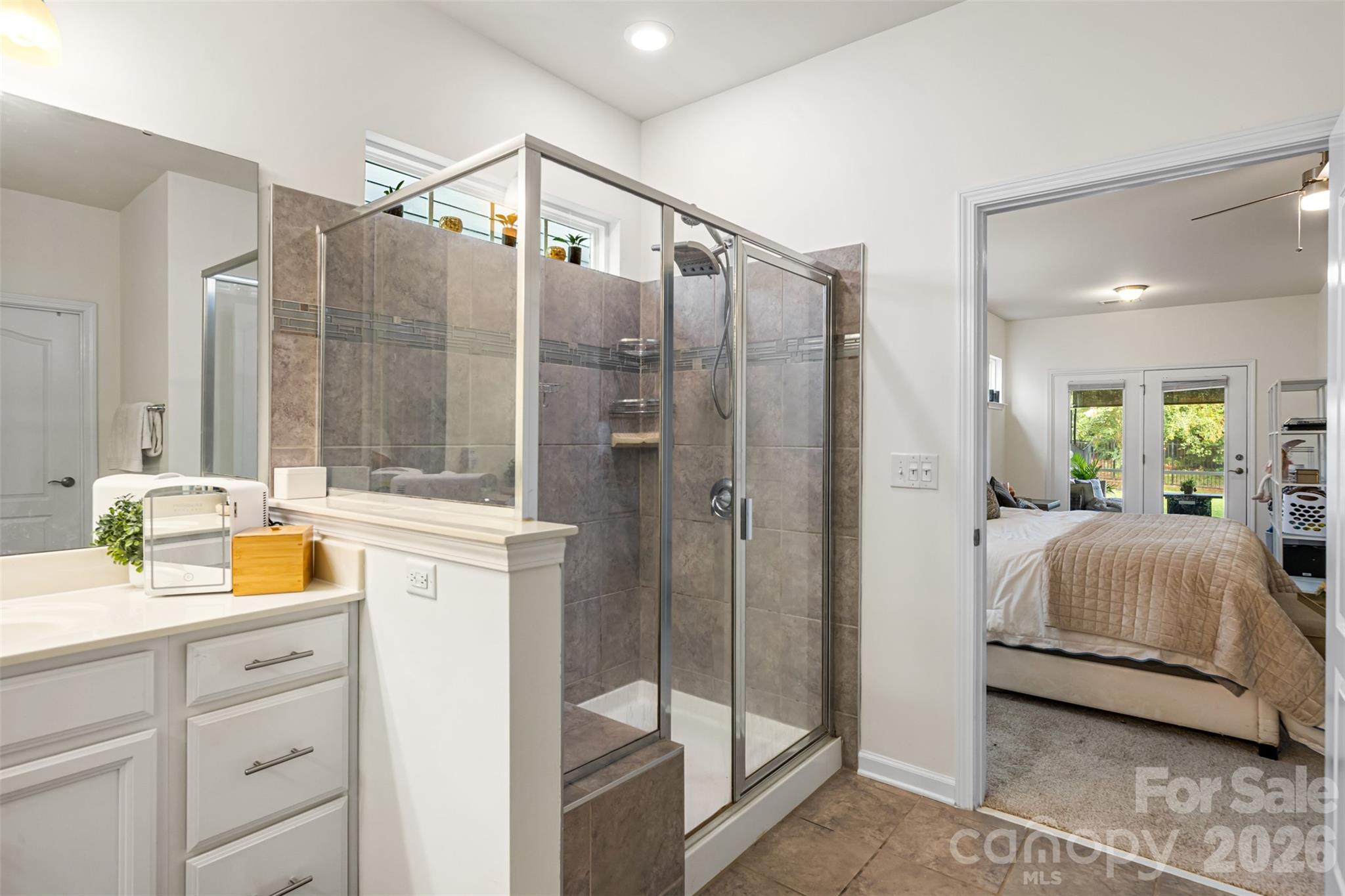 355 Kentmere Lane Property Photo 24