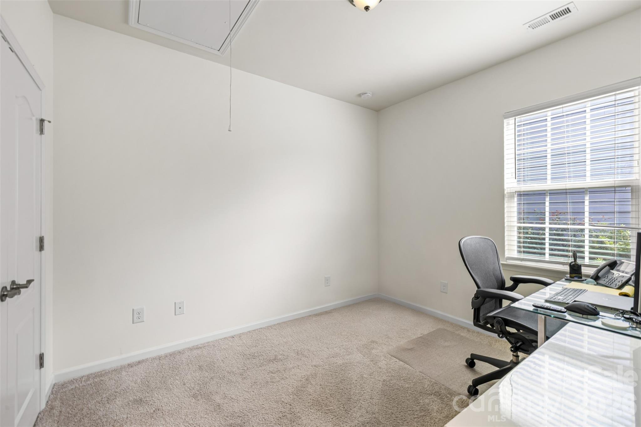 355 Kentmere Lane Property Photo 29