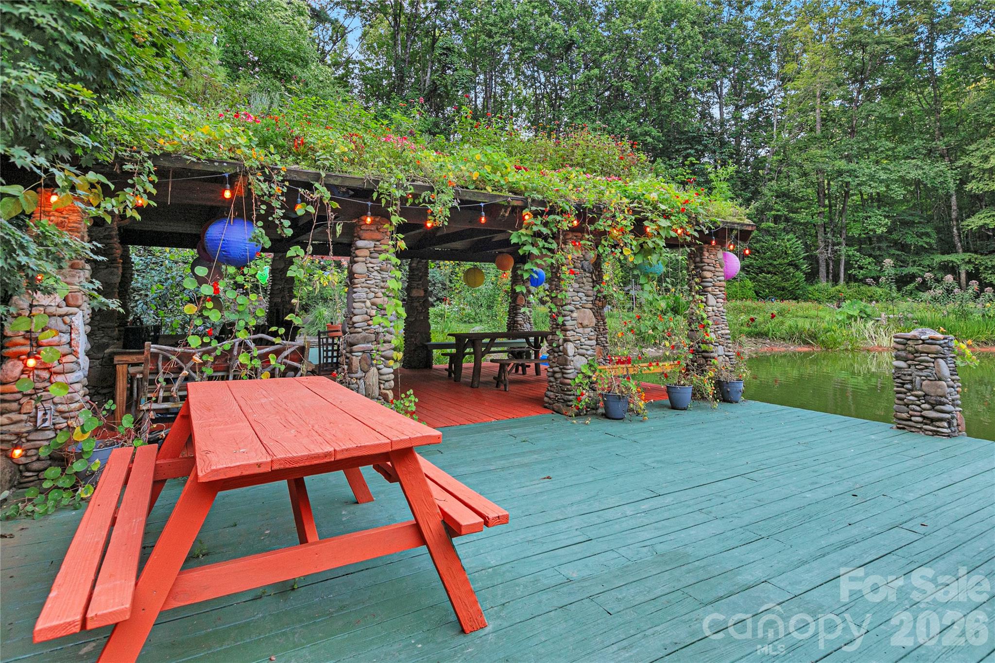 87 Old Chimney Lane Property Photo 9