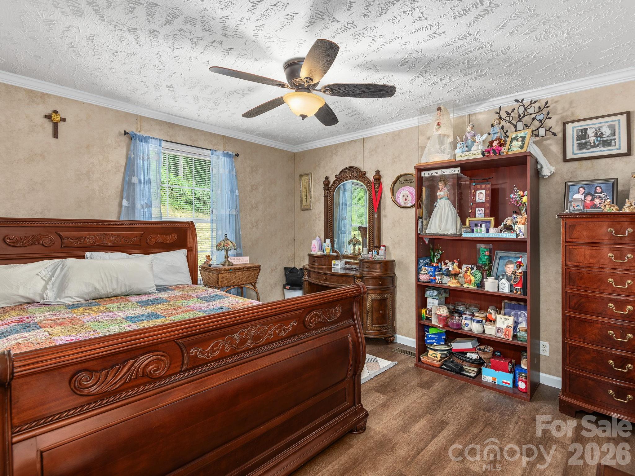380 Green Acres Drive Property Photo 13