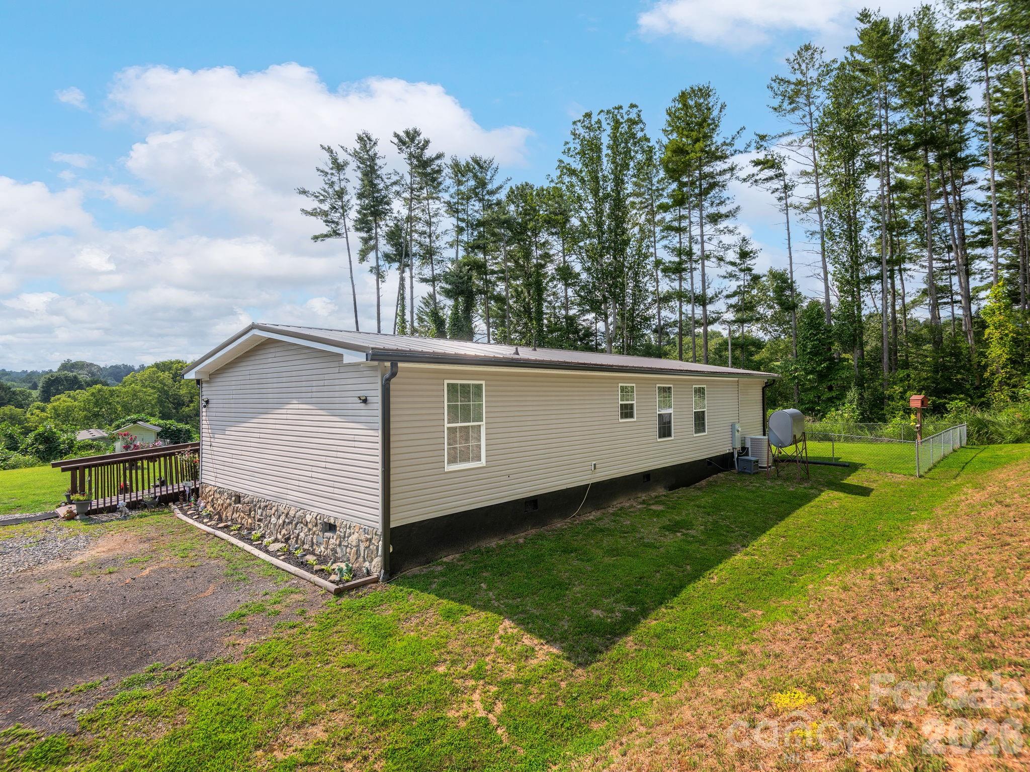 380 Green Acres Drive Property Photo 18