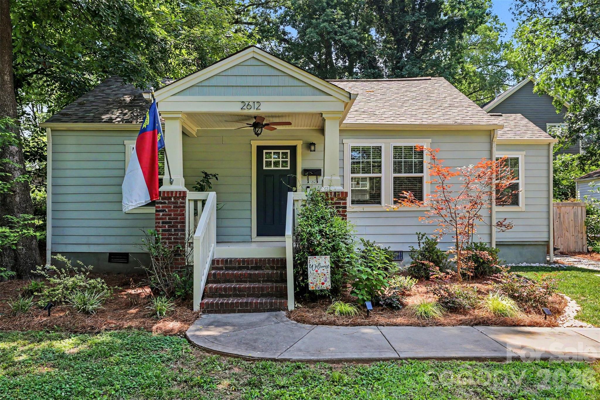 2612 Roslyn Avenue Property Photo 1
