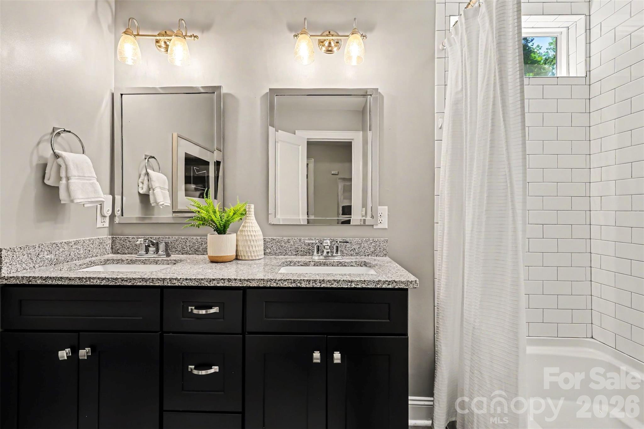 2612 Roslyn Avenue Property Photo 22
