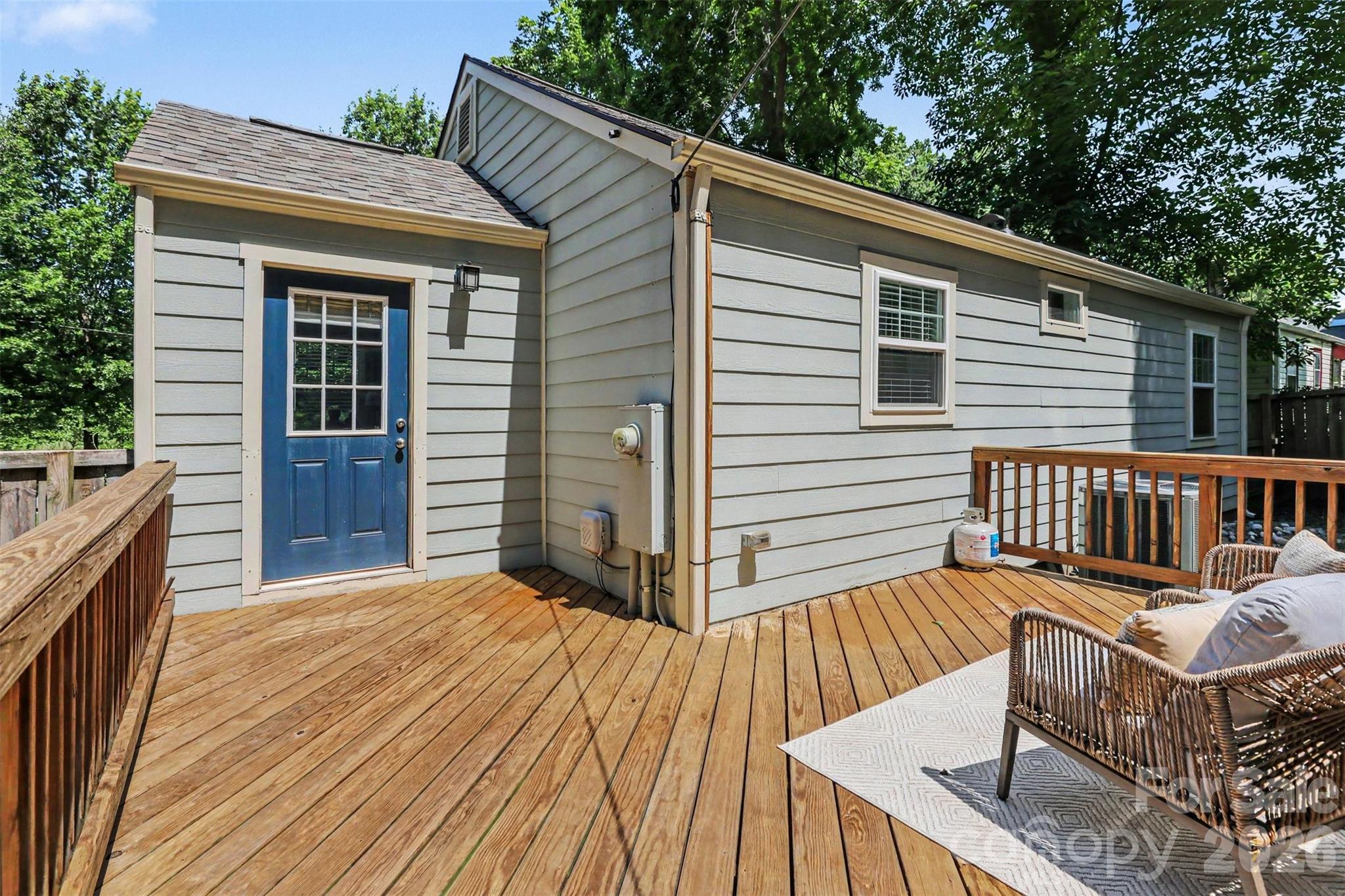 2612 Roslyn Avenue Property Photo 25