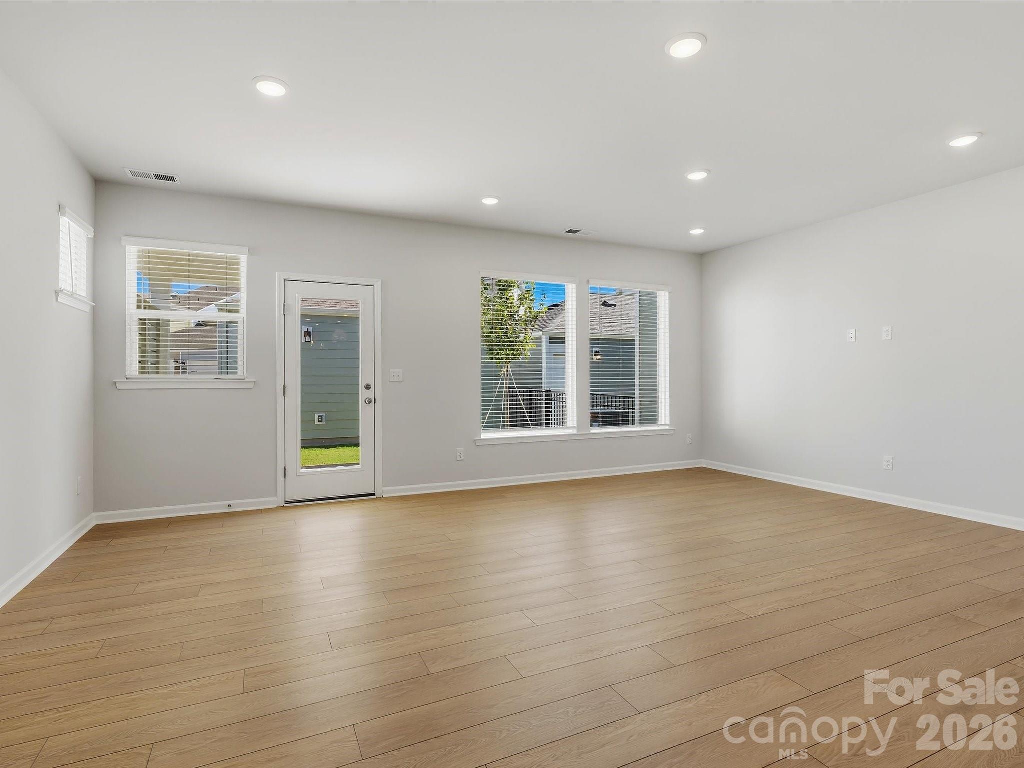 10034 Mamillion Drive Property Photo 9