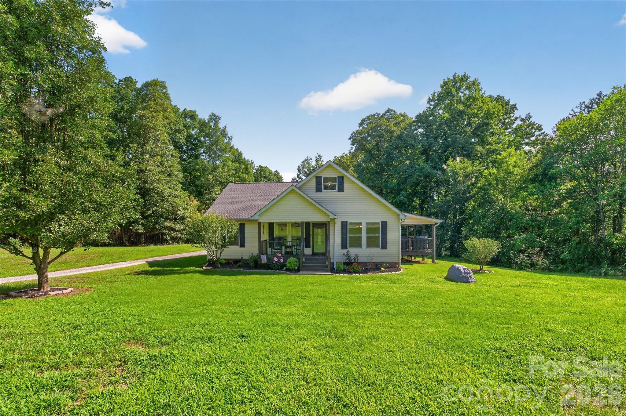 618 Indian Hill Road Property Photo 1