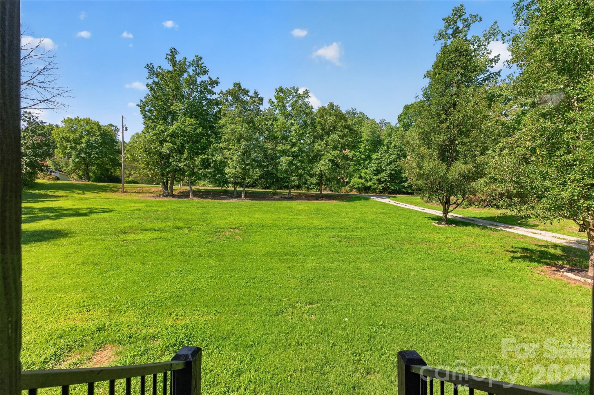 618 Indian Hill Road Property Photo 4