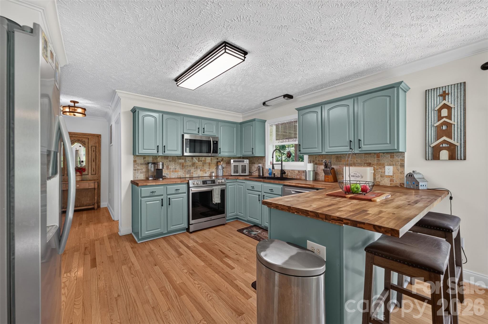 618 Indian Hill Road Property Photo 7