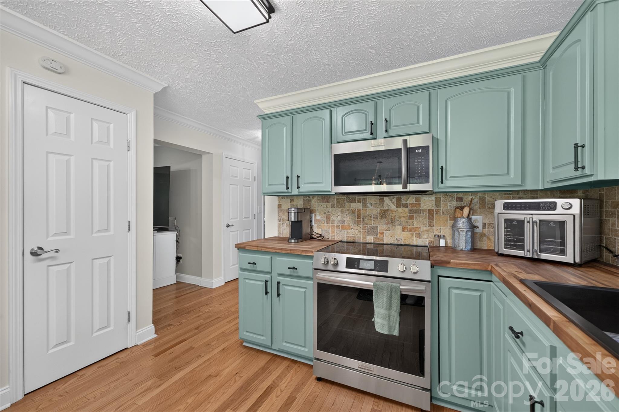 618 Indian Hill Road Property Photo 9