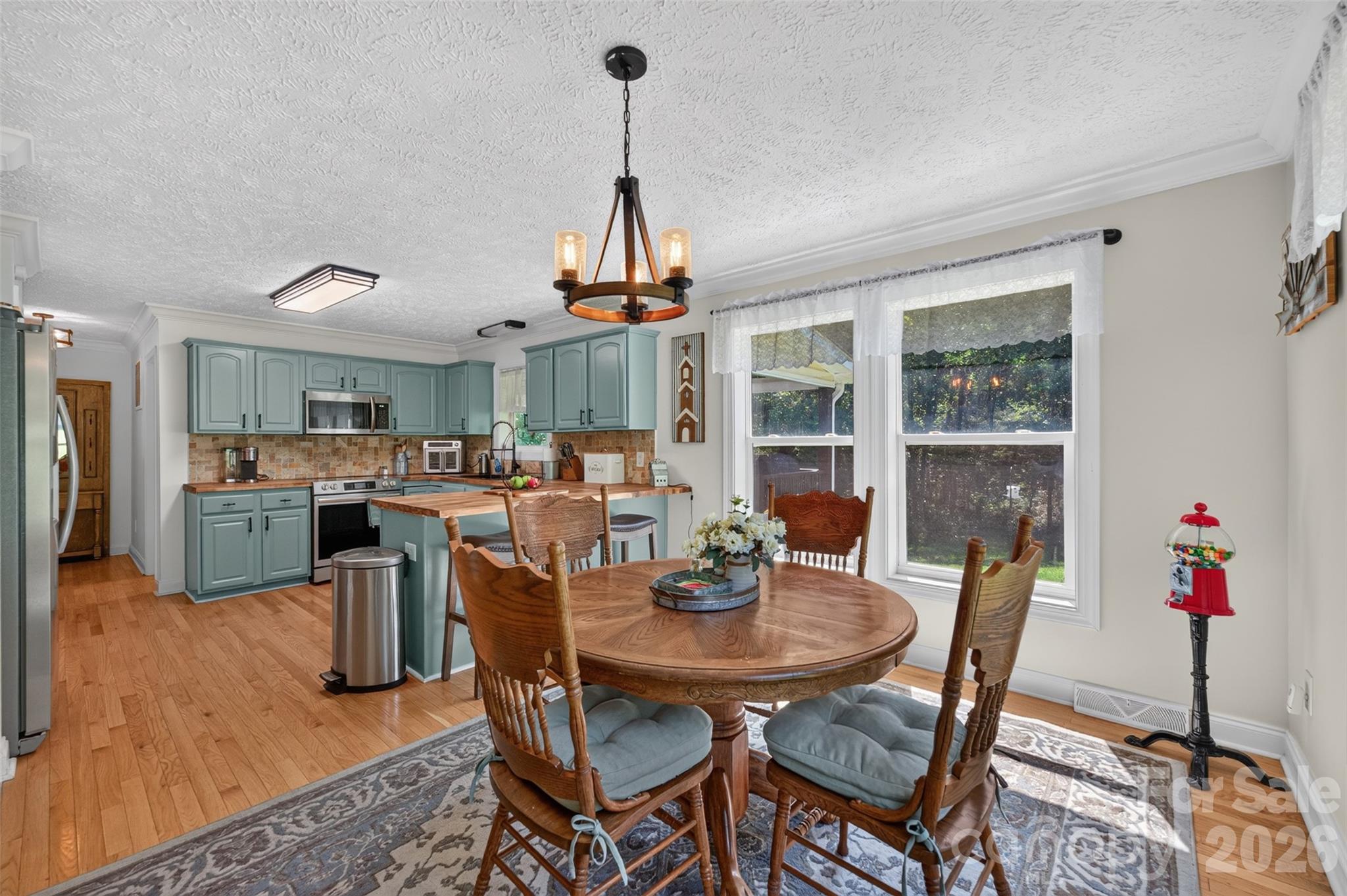 618 Indian Hill Road Property Photo 11