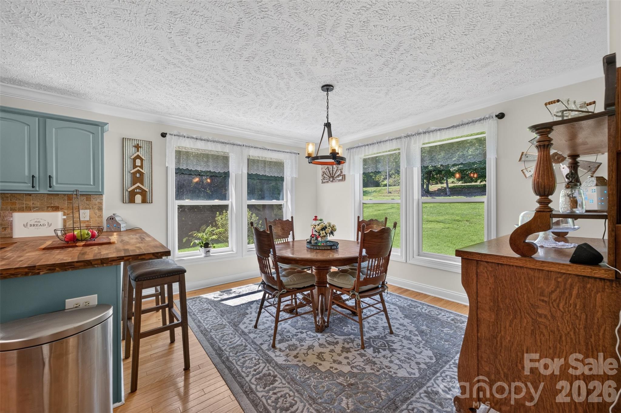 618 Indian Hill Road Property Photo 12