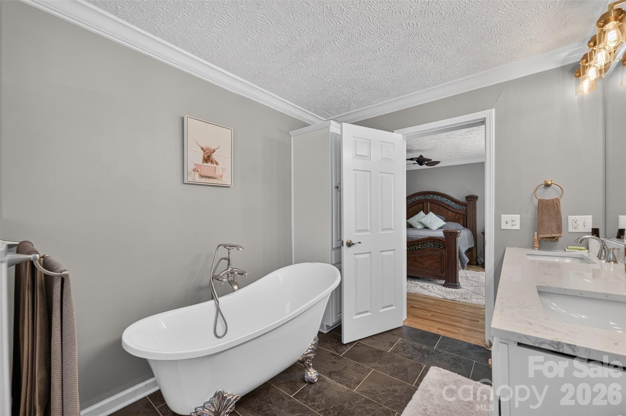 618 Indian Hill Road Property Photo 21