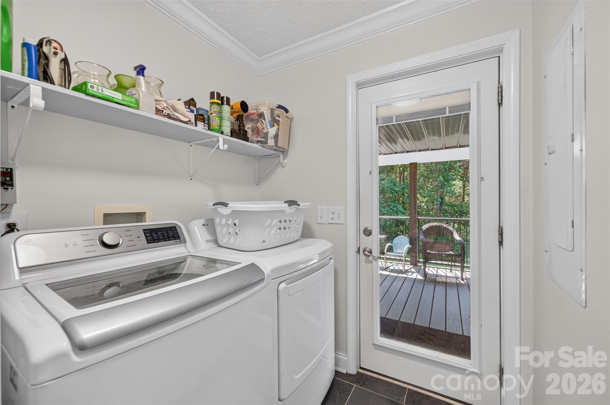 618 Indian Hill Road Property Photo 29