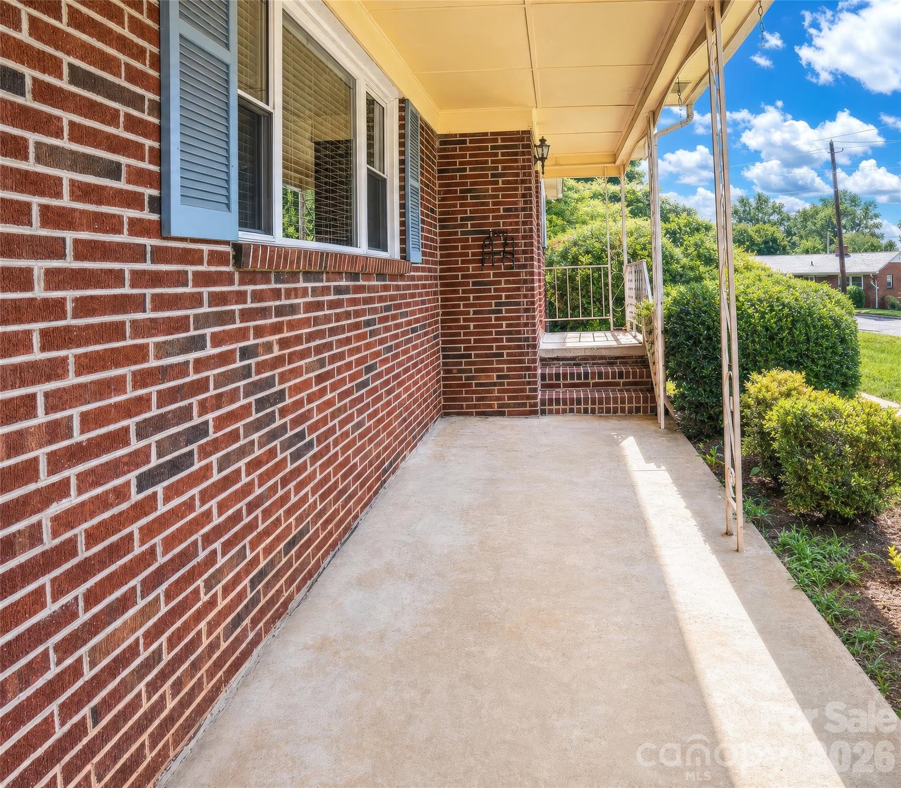 116 Clark Street Property Photo 4