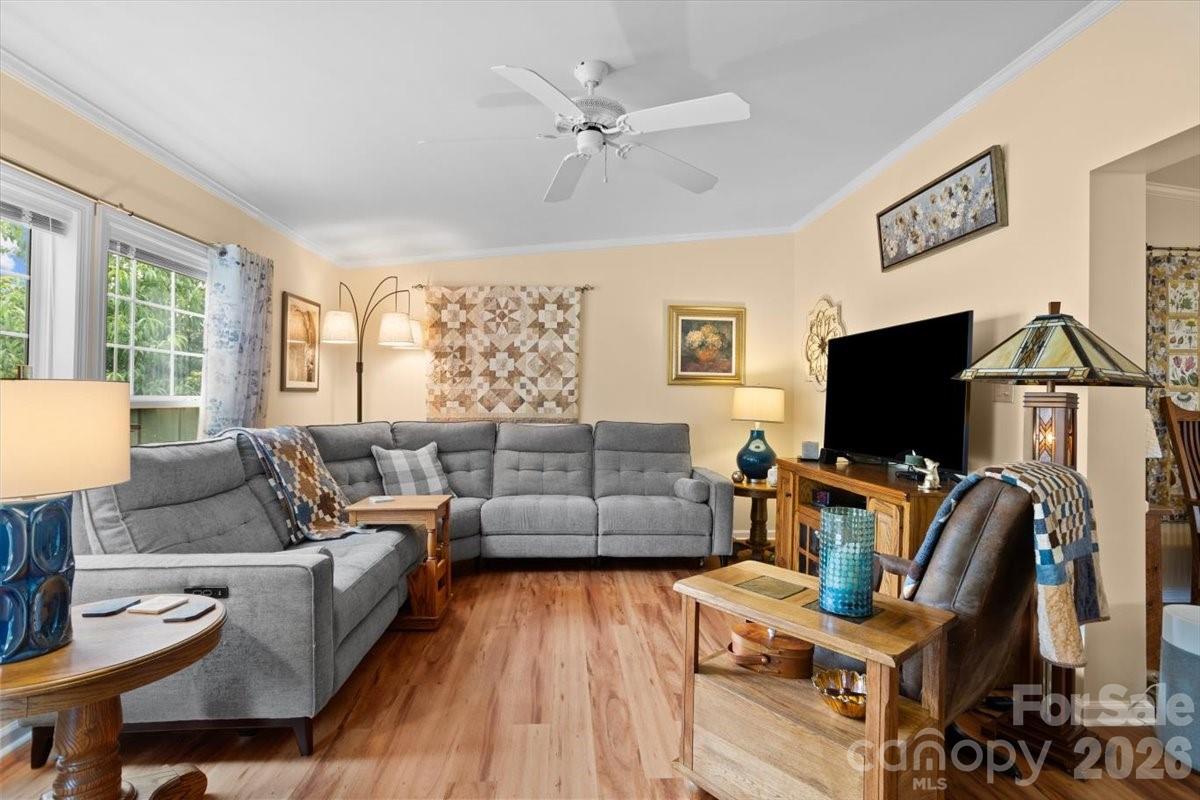 39 Stephanie Lane 13 Property Photo 10
