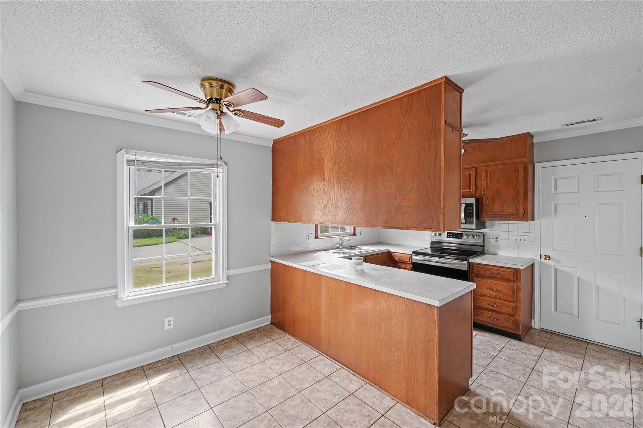 3120 Middlebrook Drive Property Photo 14