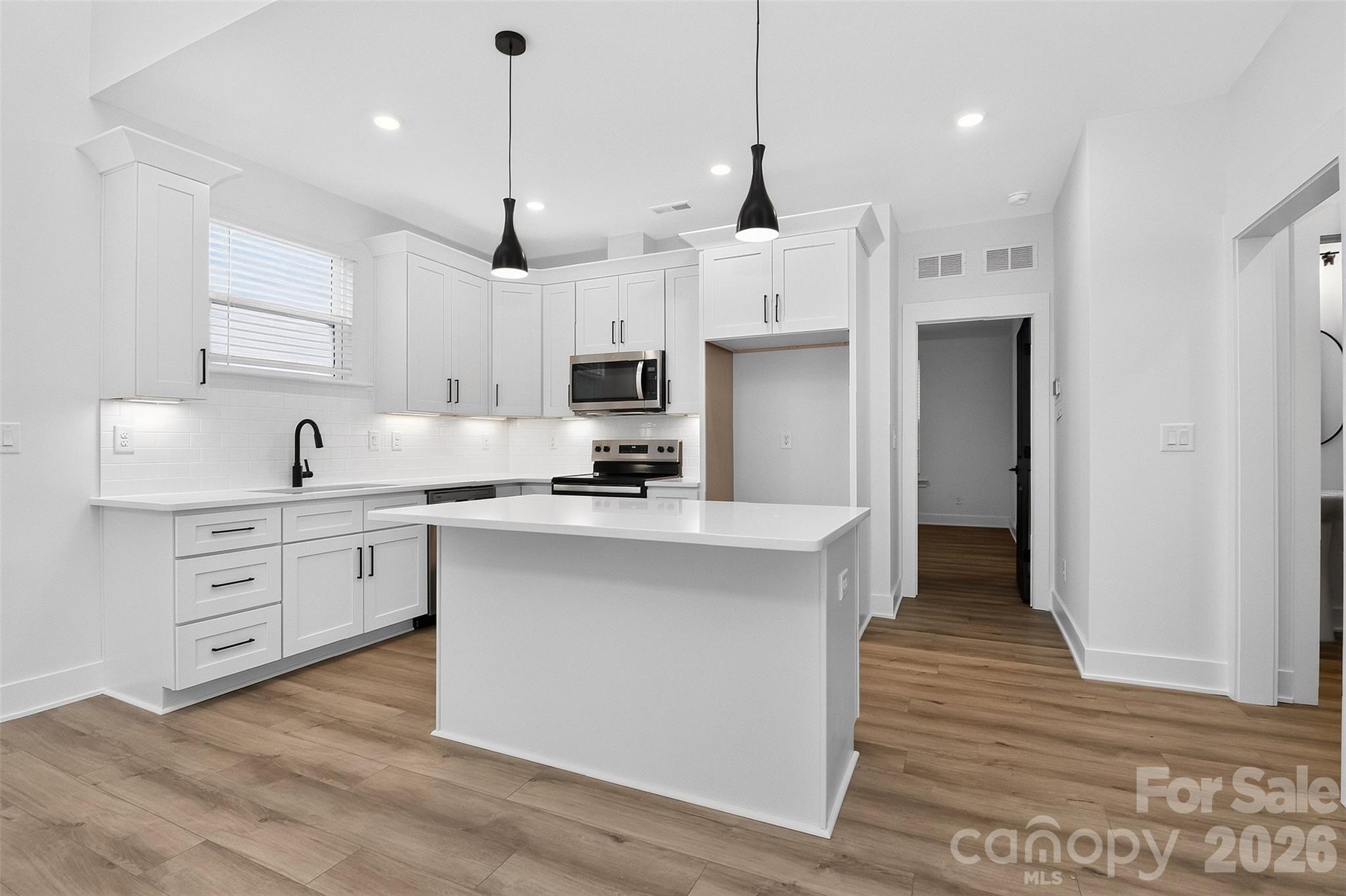3616 Bullard Street Property Photo 10