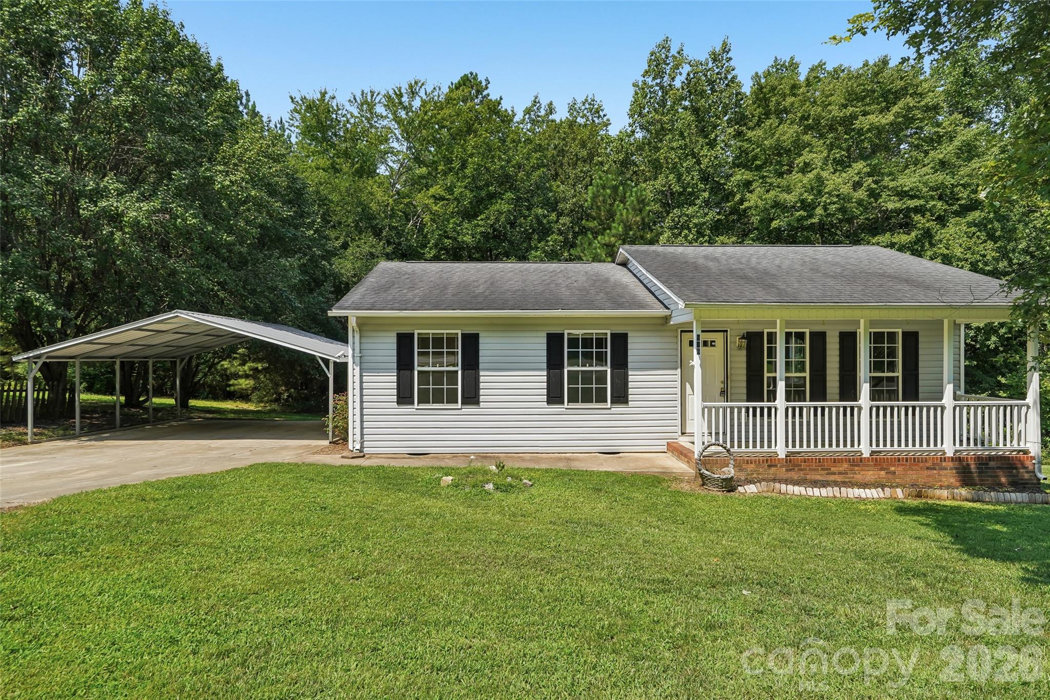916 Long Branch Road Property Photo 2
