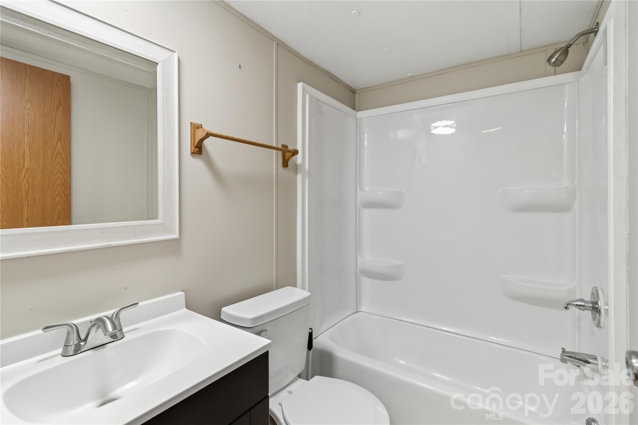 696 Kenwood Lane Property Photo 19