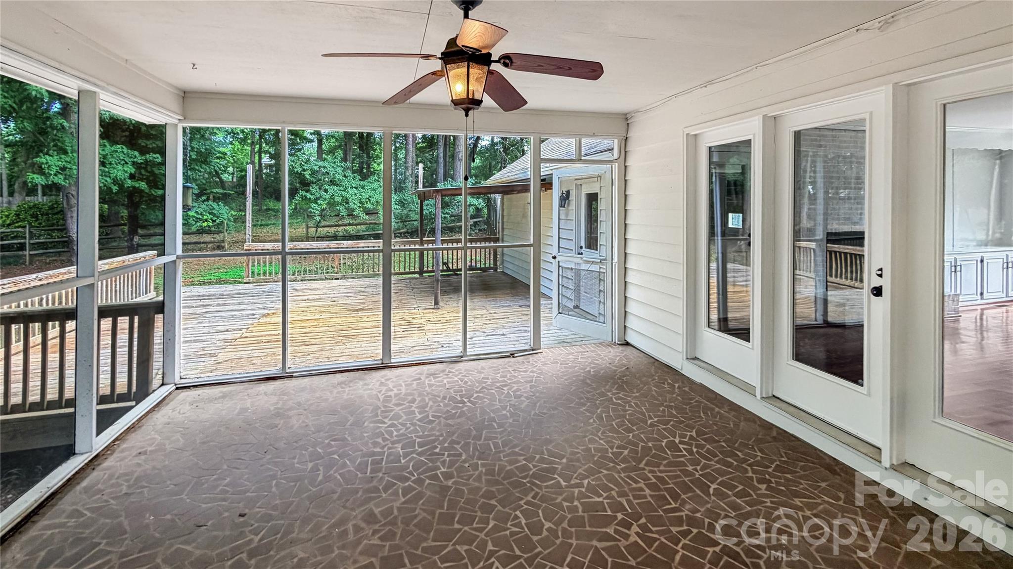 16539 Grapperhall Drive Property Photo 9
