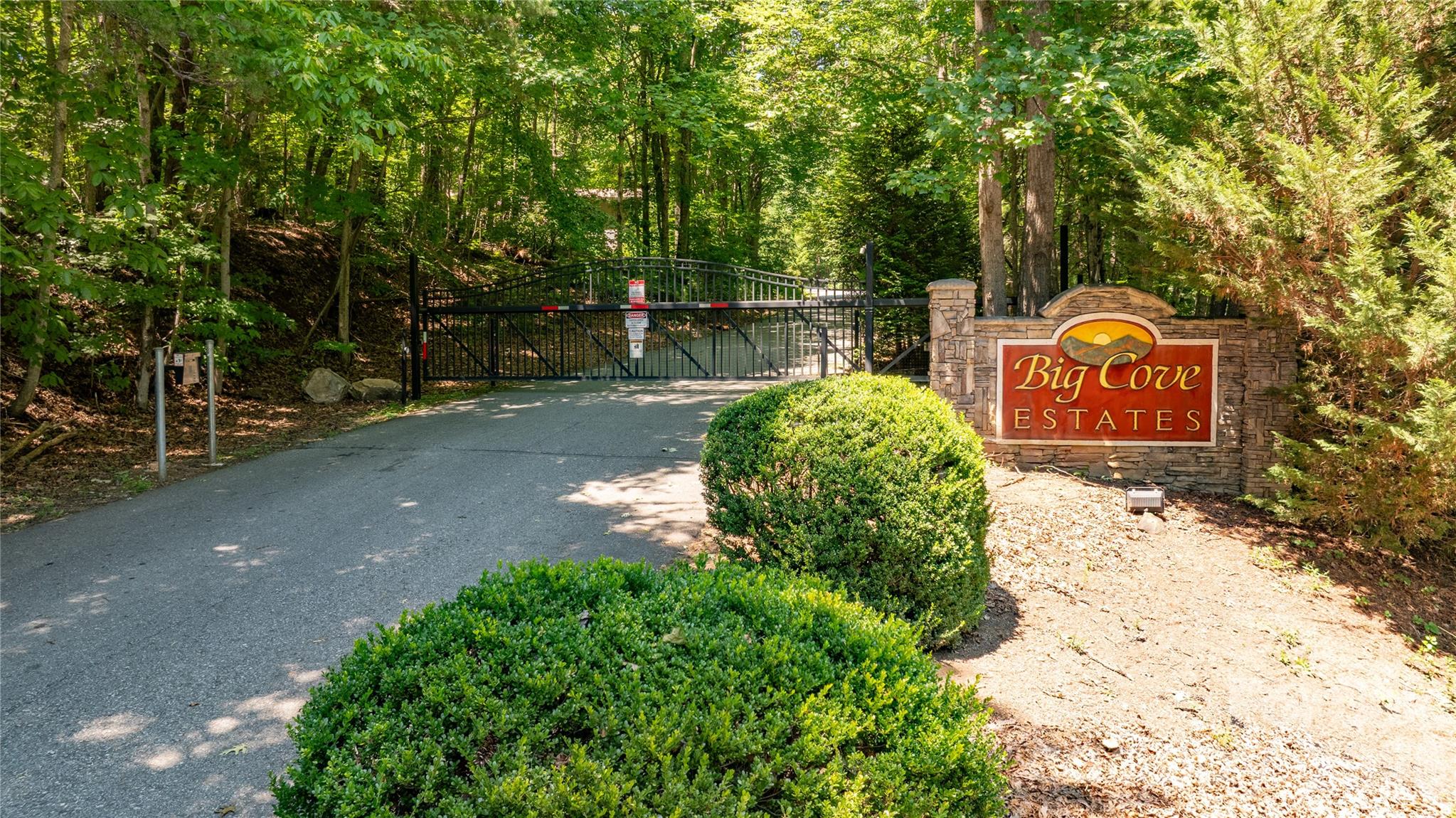 222 Hidden Ridge Drive Property Photo 2