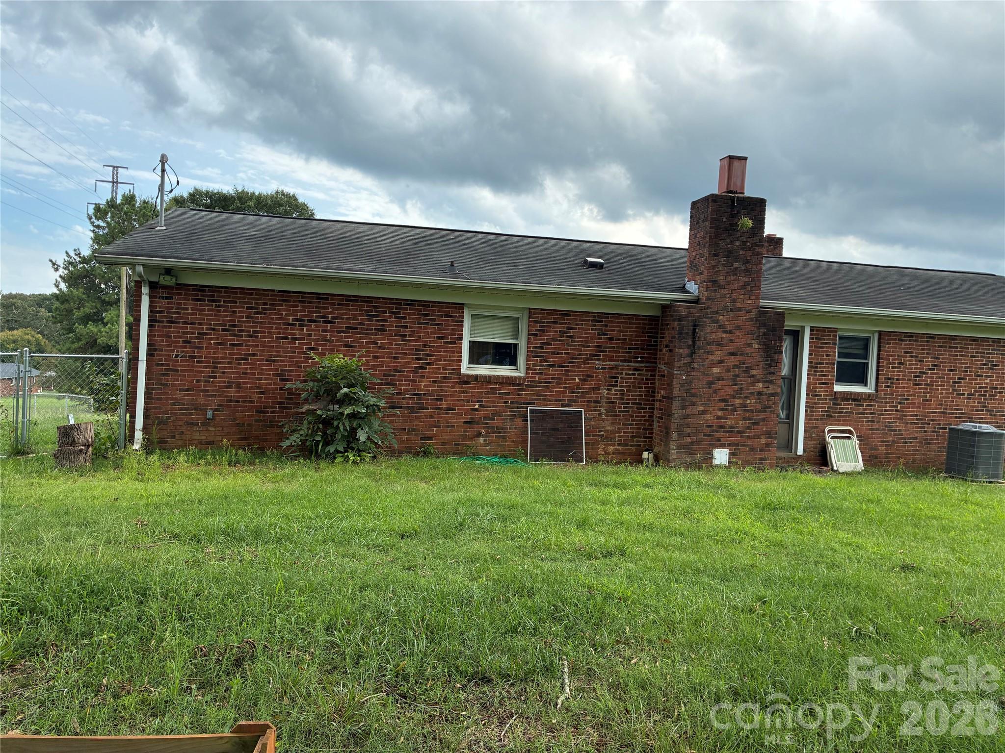 6102 Len Drive Property Photo 4